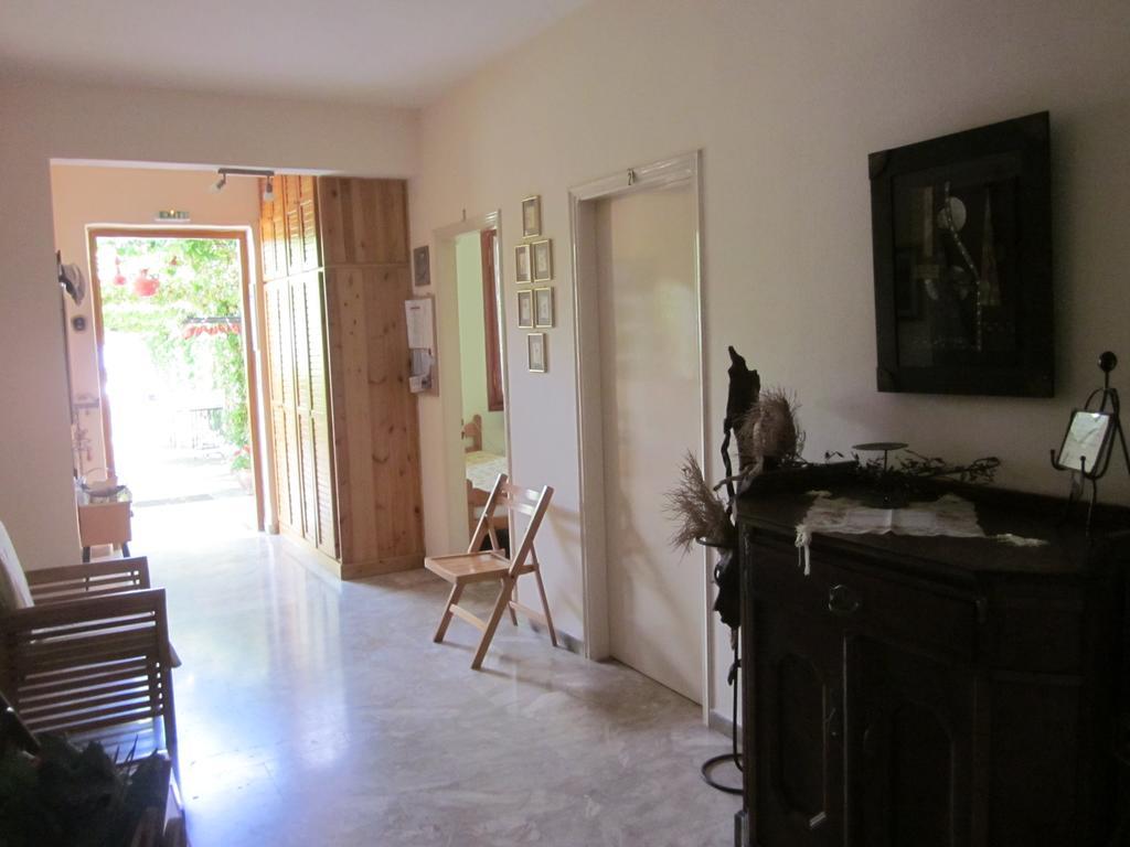 Tina Rooms Gialtra Esterno foto